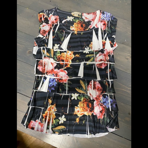 Forever 21 Tops - Twenty one tiered floral tank